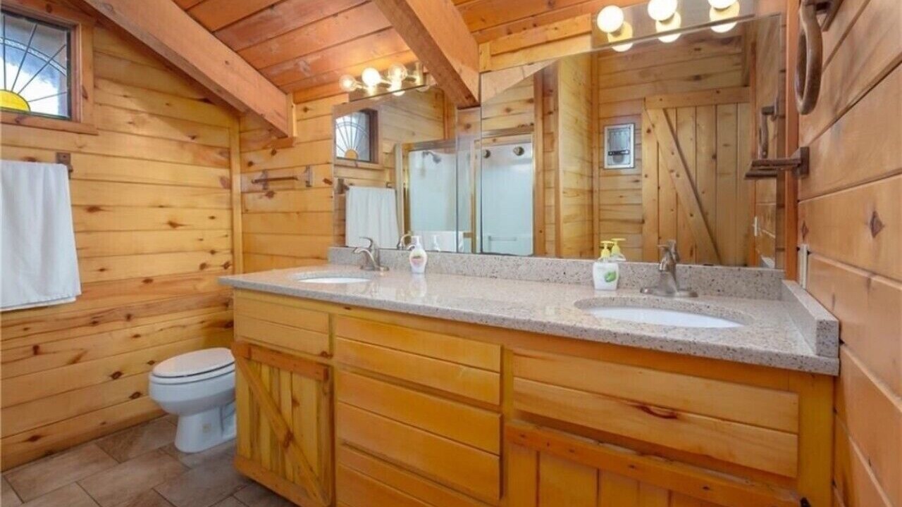 Photo of Bathroom in Sulphur
