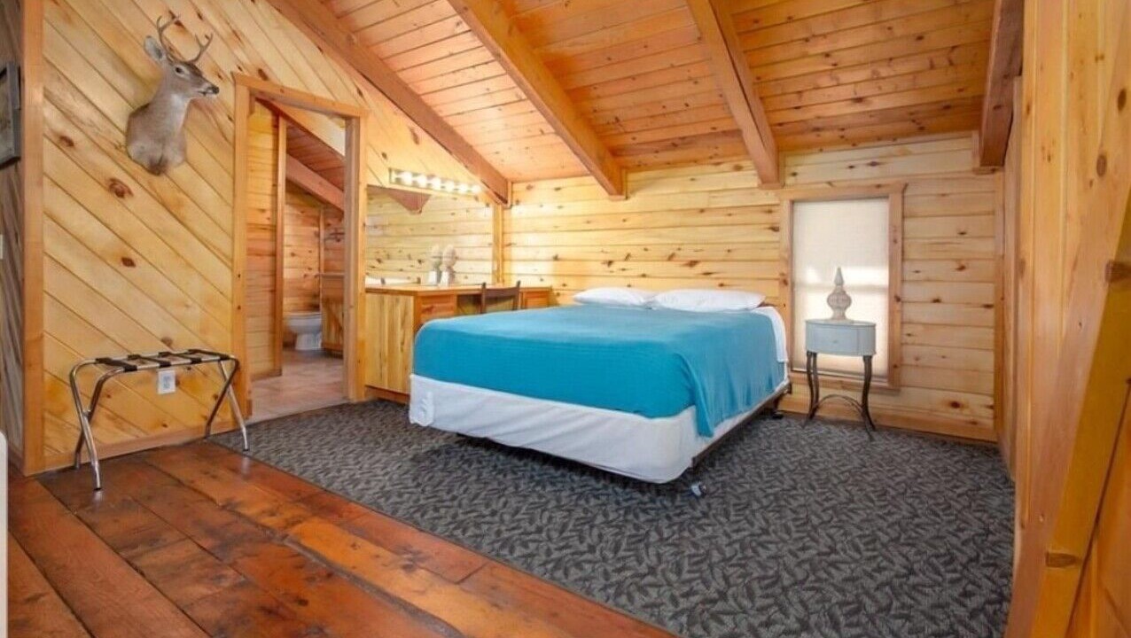 Photo of Bedroom in Sulphur