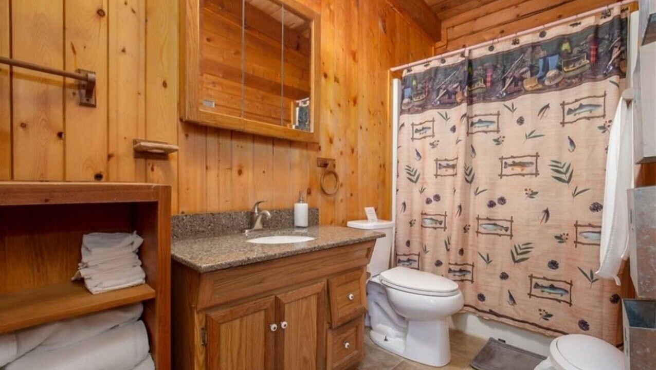 Photo of Bathroom in Sulphur