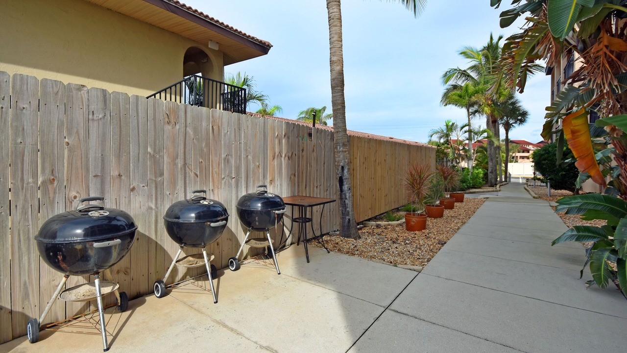Photo of Patio Balcony in Englewood