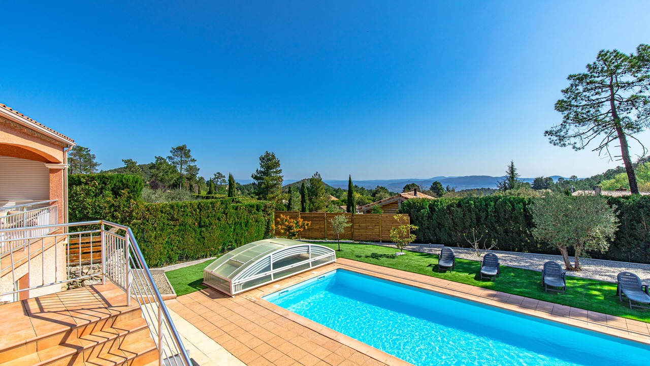 Photo of Outdoor in Banne