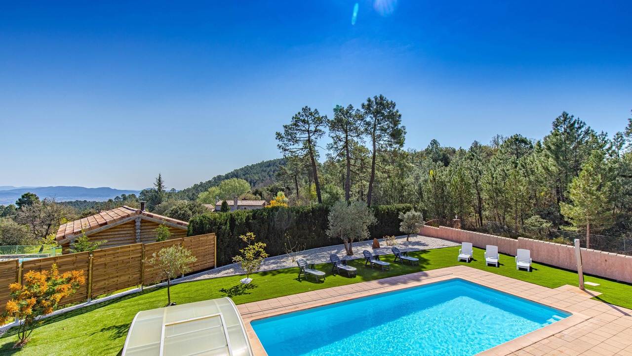 Photo of Outdoor in Banne