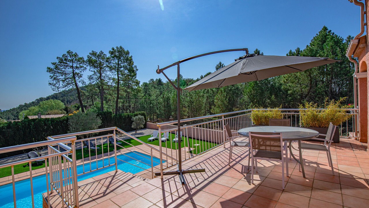 Photo of Outdoor in Banne