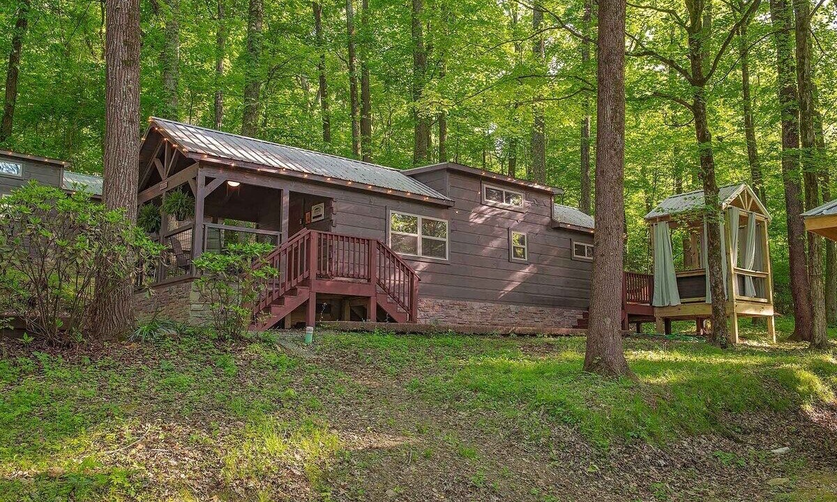 Photo of Others in Lookout Valley Neighborhood Association