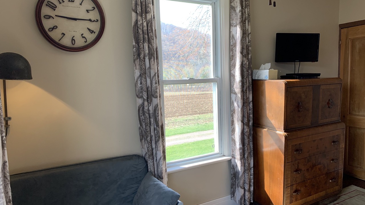 Photo of Bedroom in Confluence