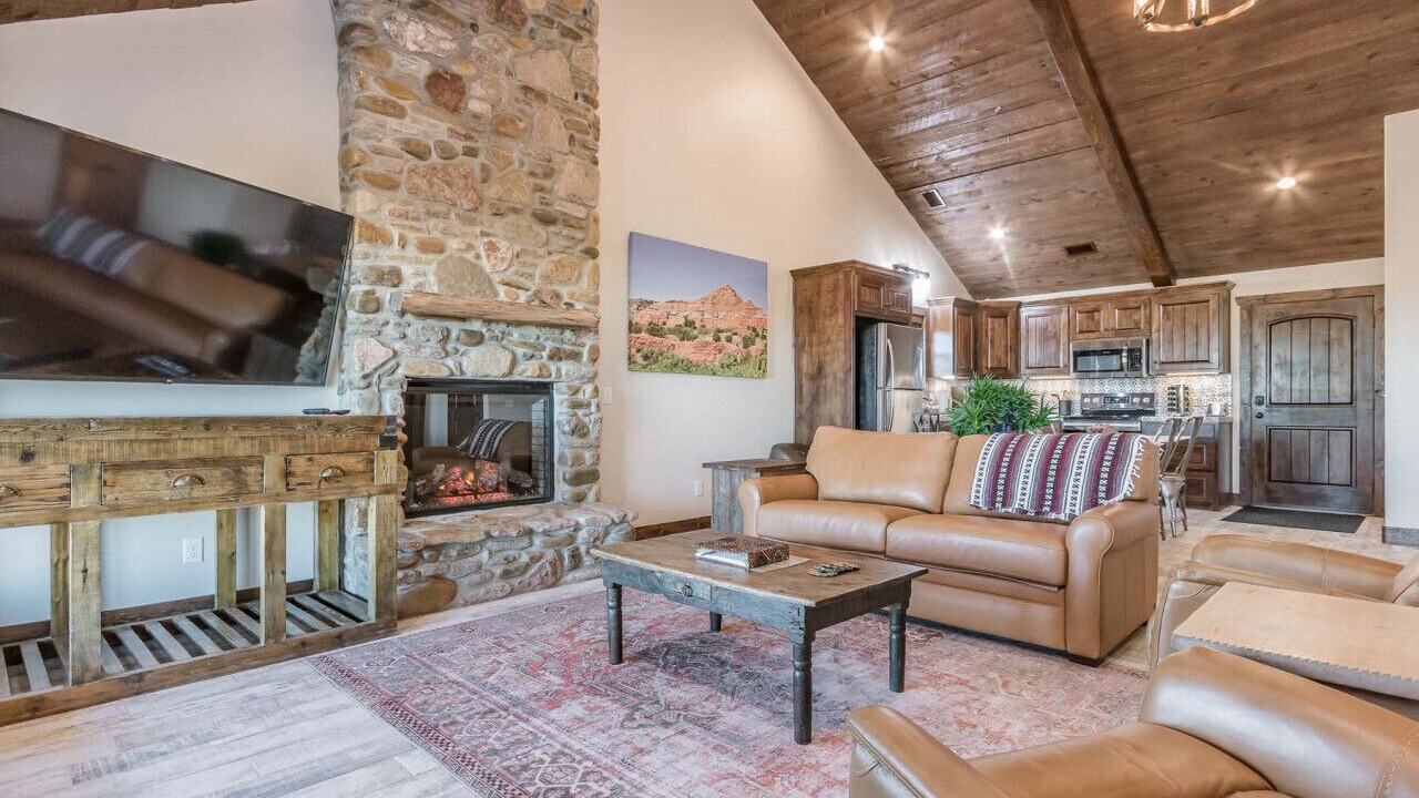 Photo of Livingroom in Canyon