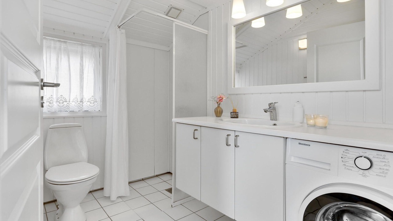 Photo of Bathroom in Saksild Strand
