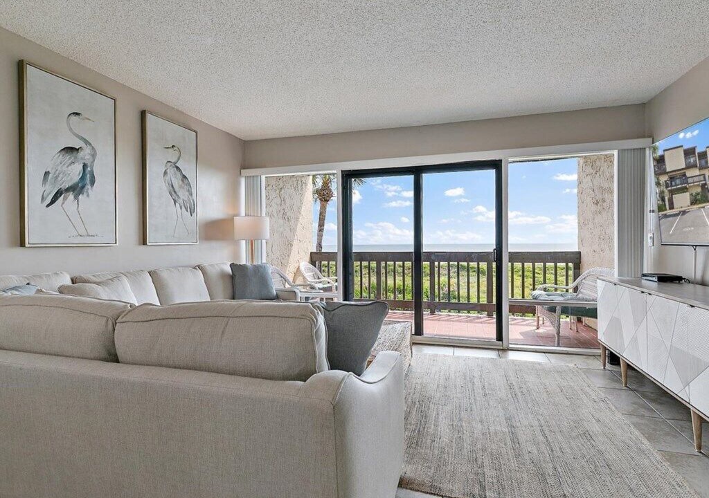 Photo of Livingroom in Butler Beach