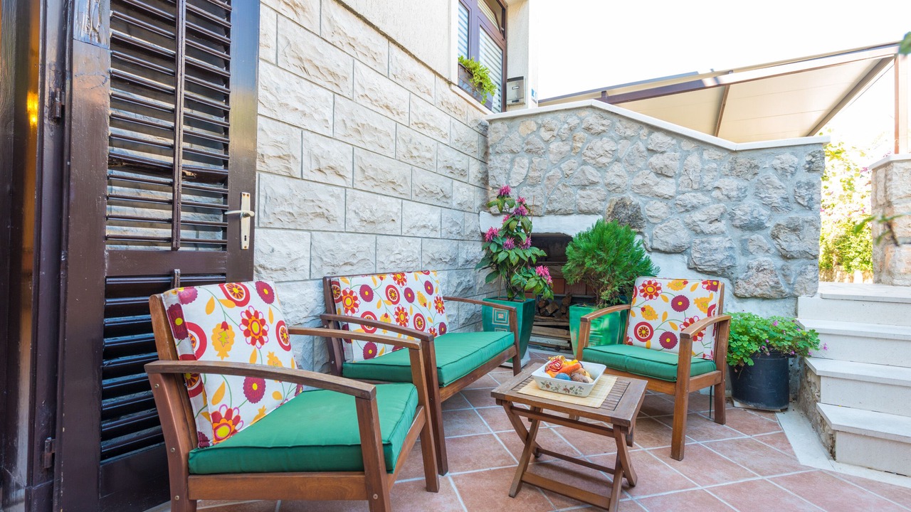 Photo of Patio Balcony in Gornji Kono