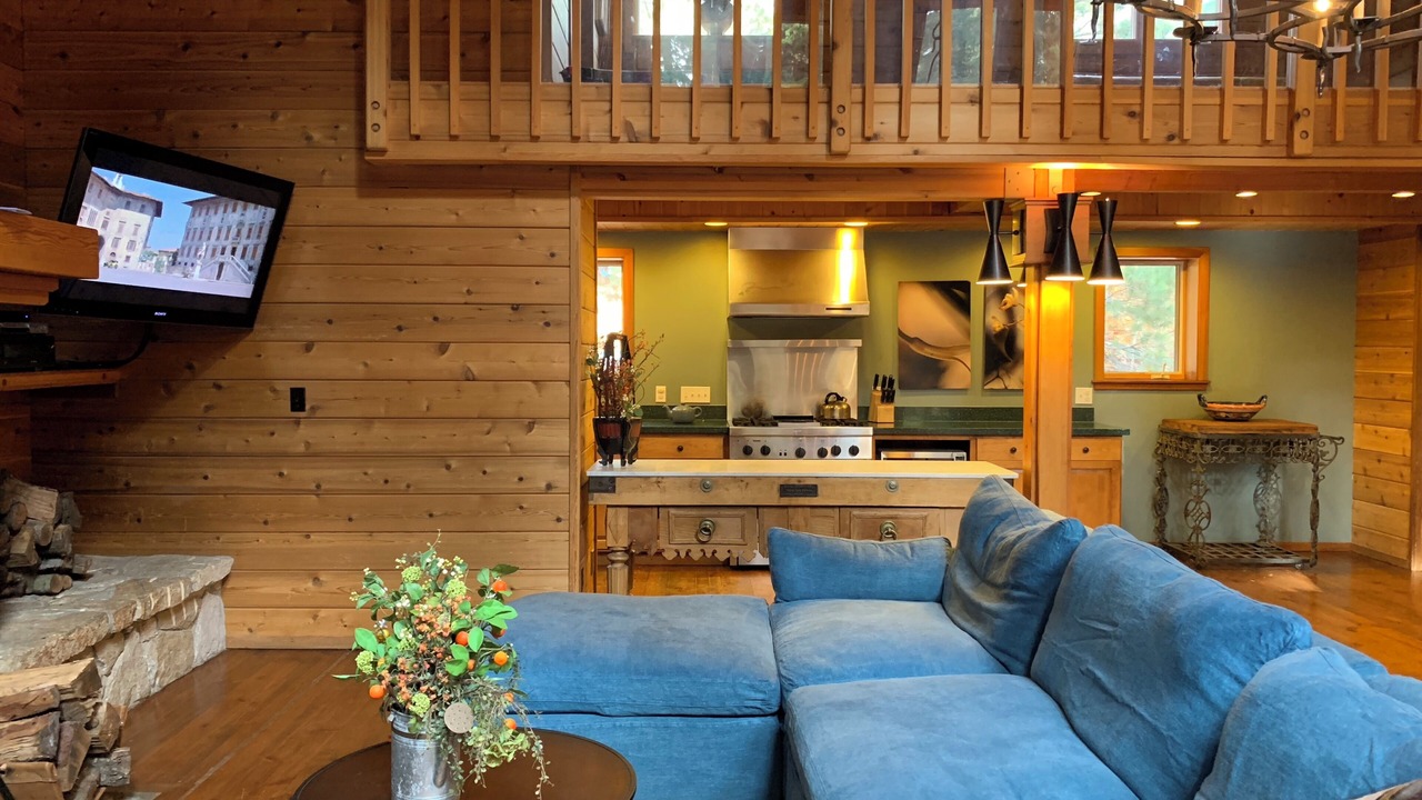 Photo of Livingroom in Carnelian Bay