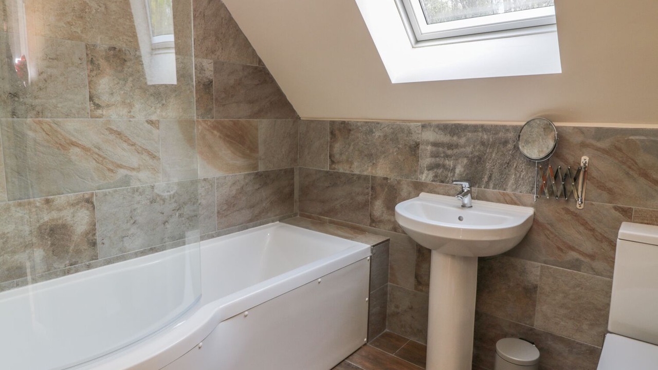 Photo of Bathroom in Ascog