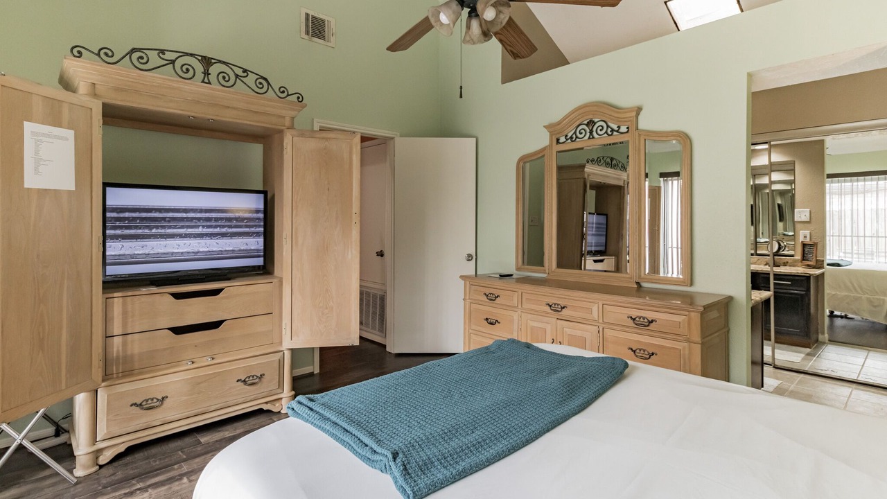 Photo of Bedroom in Greater Fondren Southwest