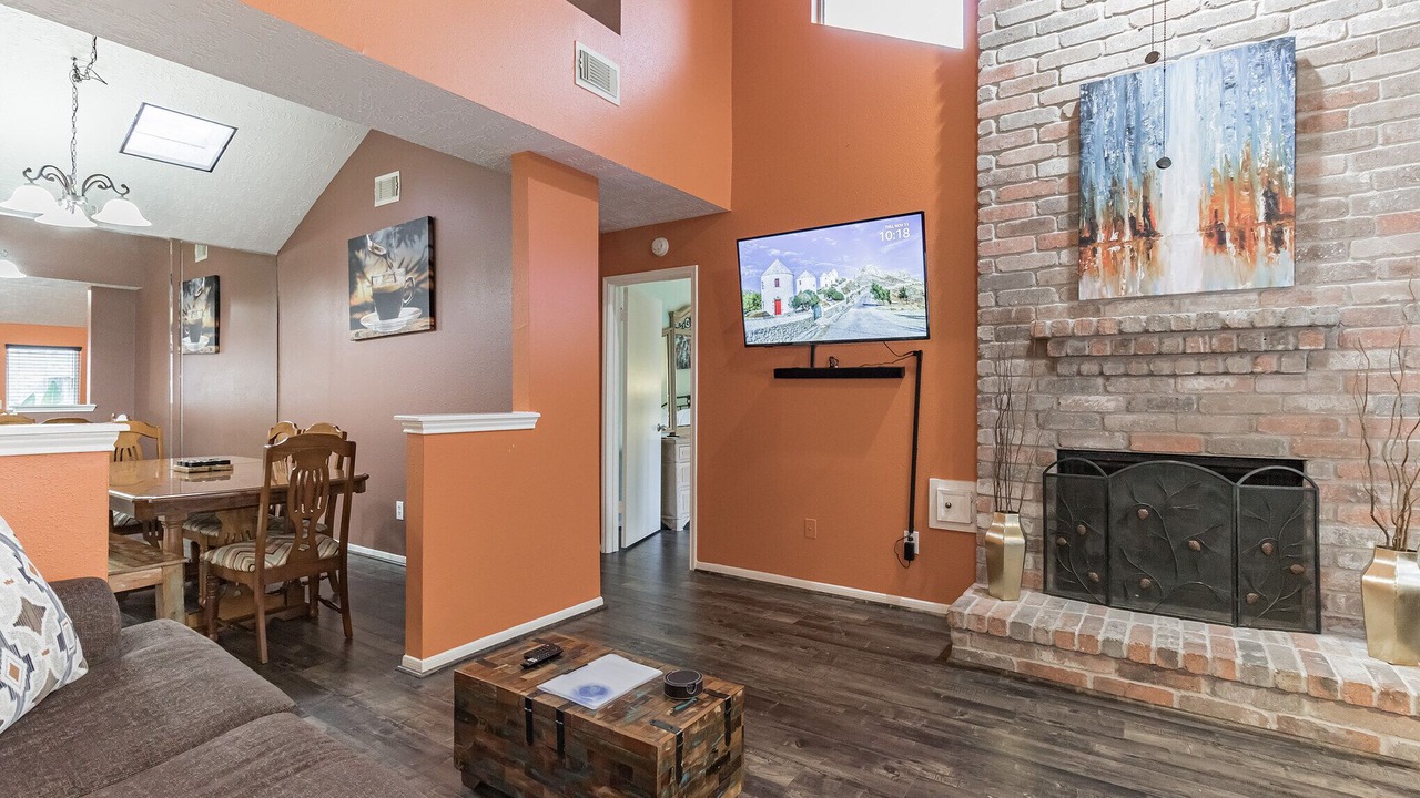 Photo of Livingroom in Greater Fondren Southwest