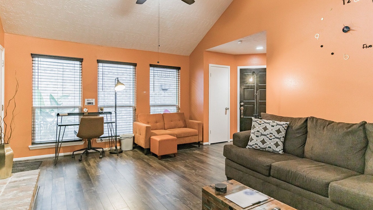 Photo of Livingroom in Greater Fondren Southwest