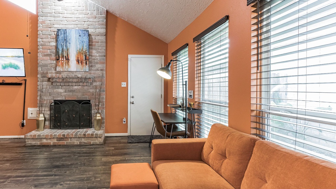 Photo of Livingroom in Greater Fondren Southwest