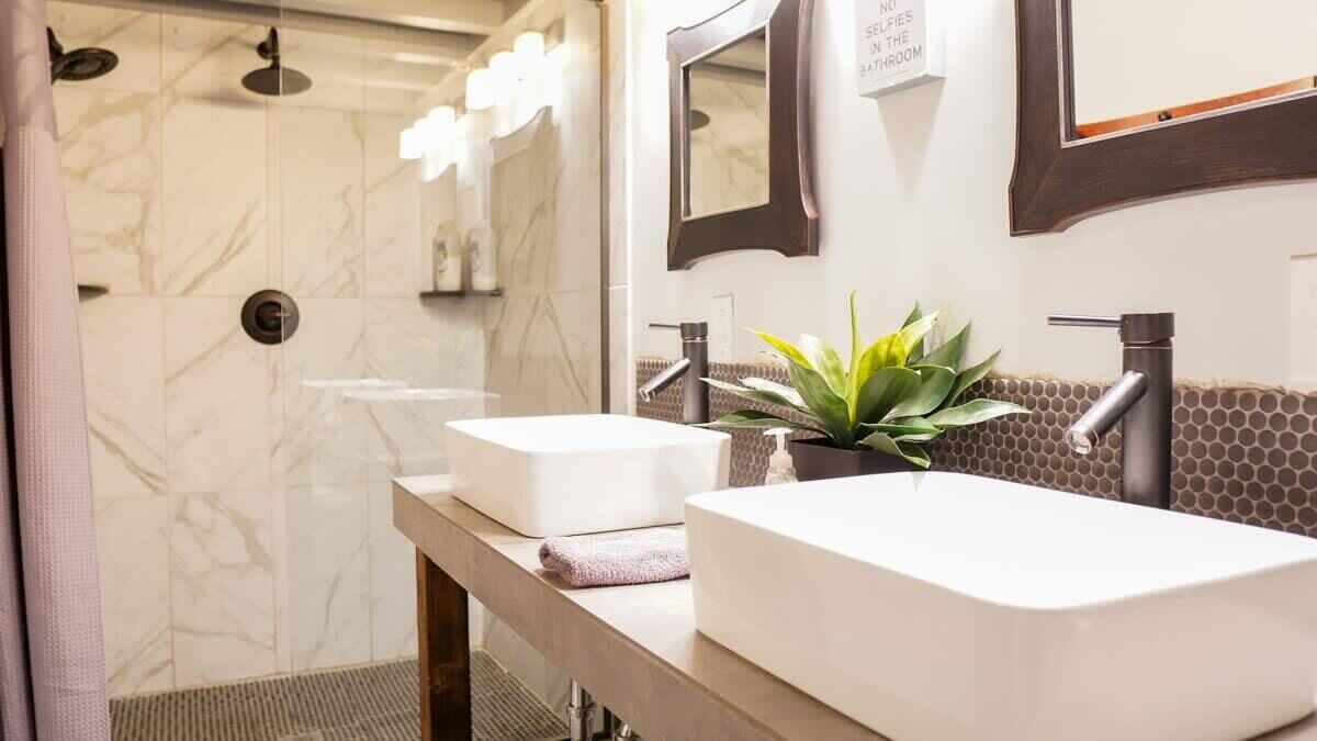 Photo of Bathroom in Niles