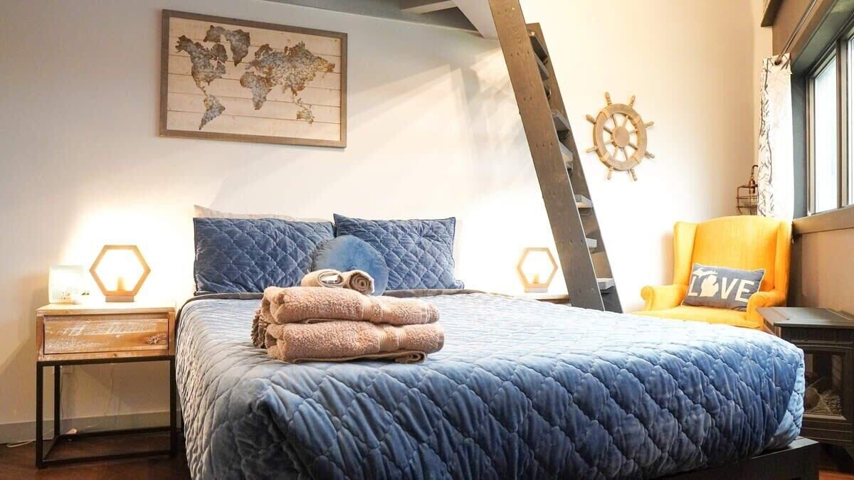 Photo of Bedroom in Niles