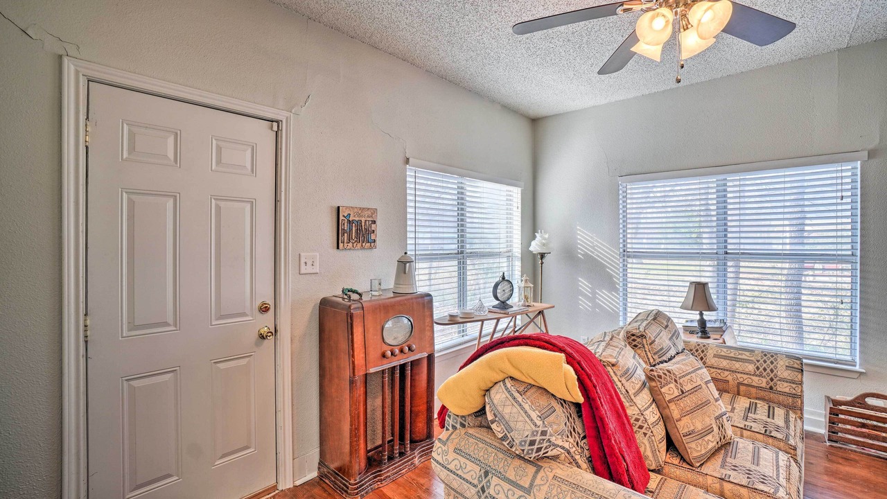 Photo of Bedroom in Jacksboro
