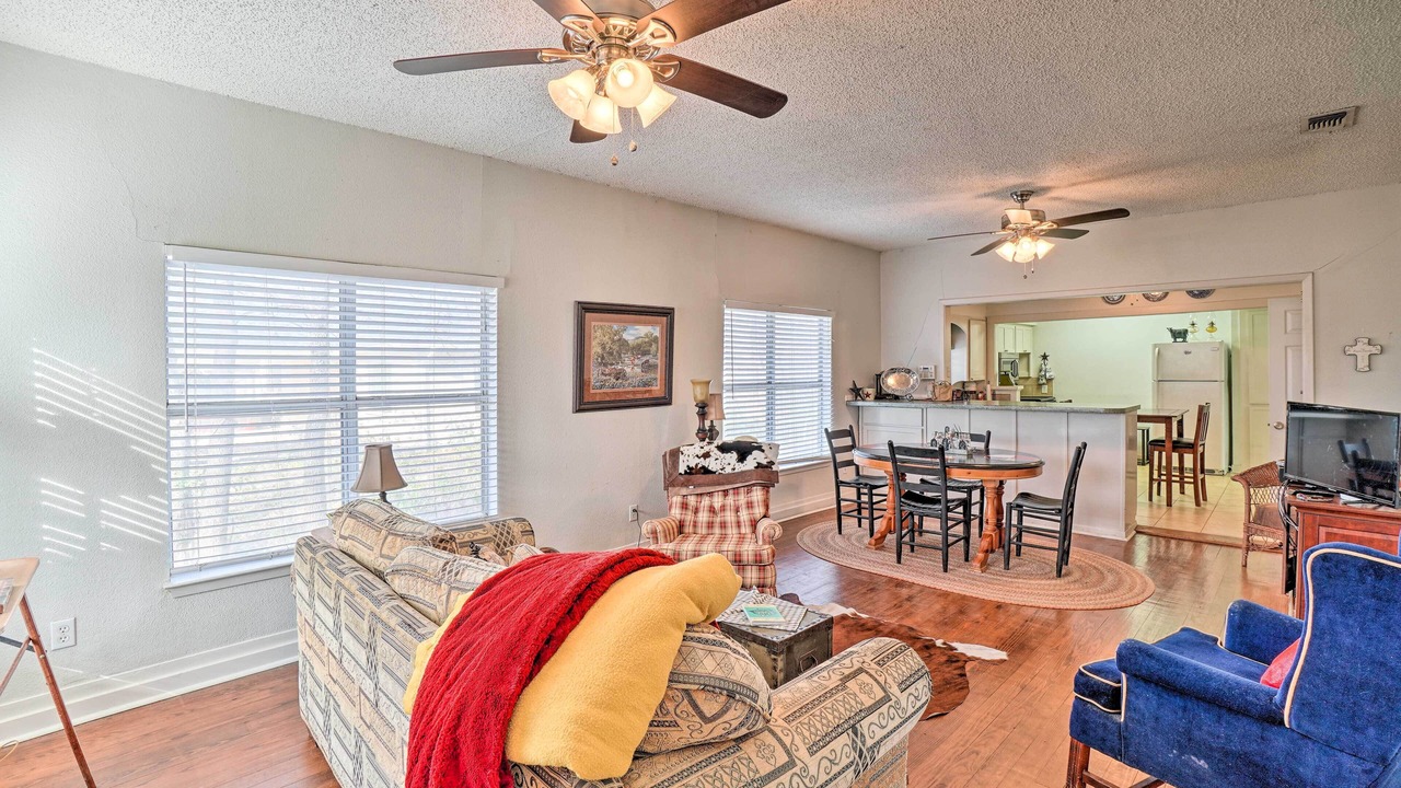 Photo of Bedroom in Jacksboro