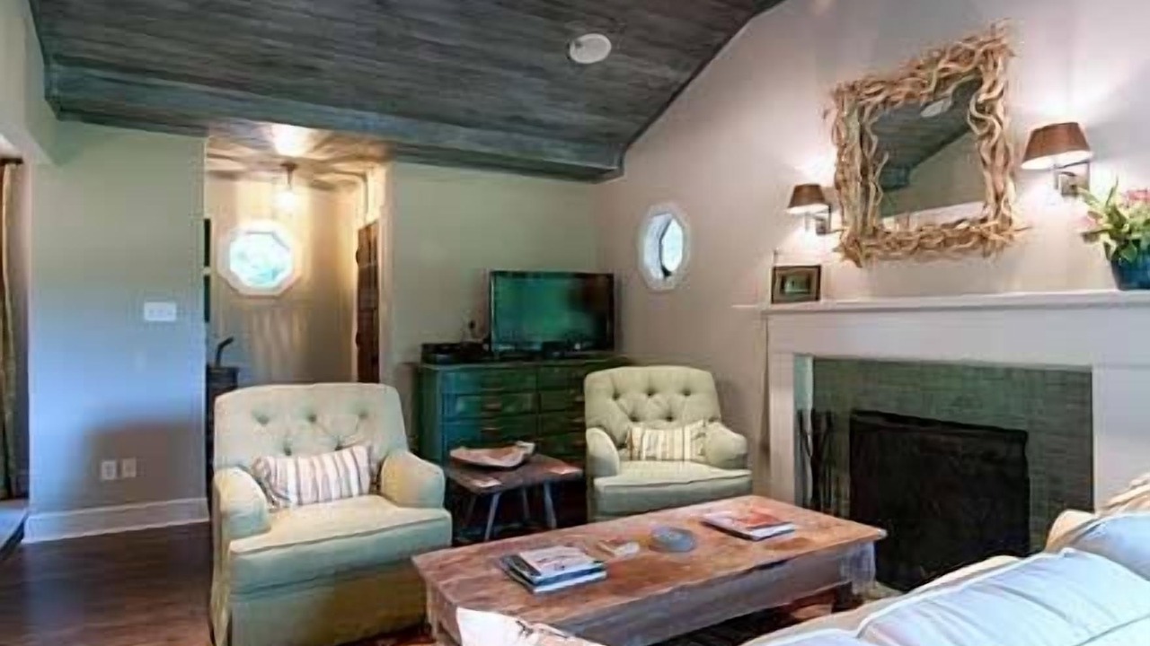 Photo of Livingroom in Black Mountain