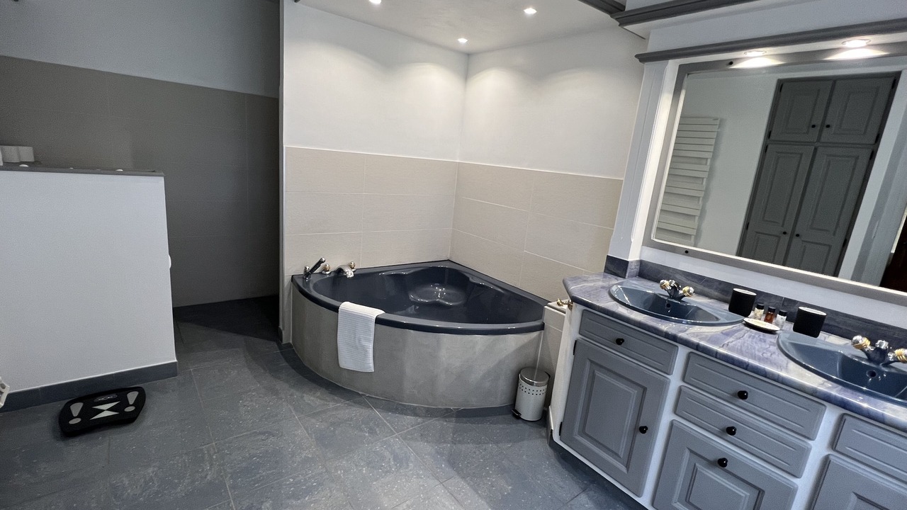 Photo of Bathroom in Piolenc