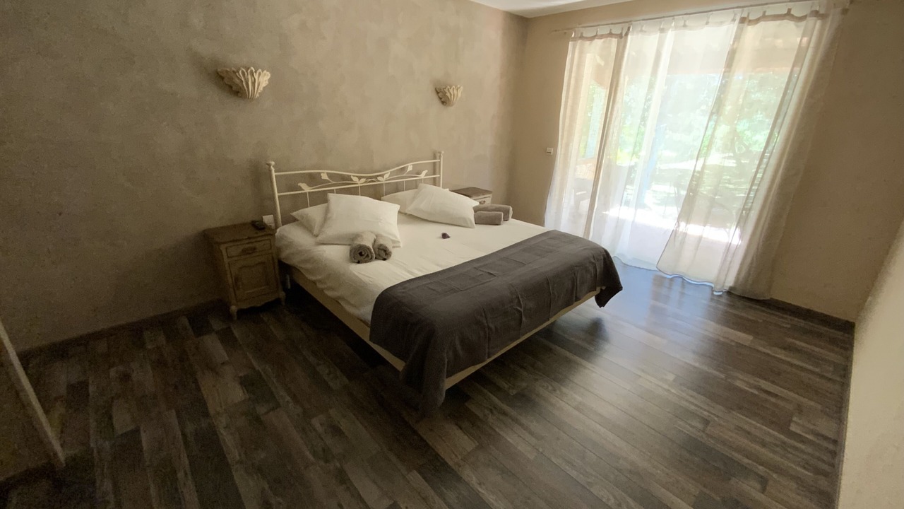 Photo of Bedroom in Piolenc