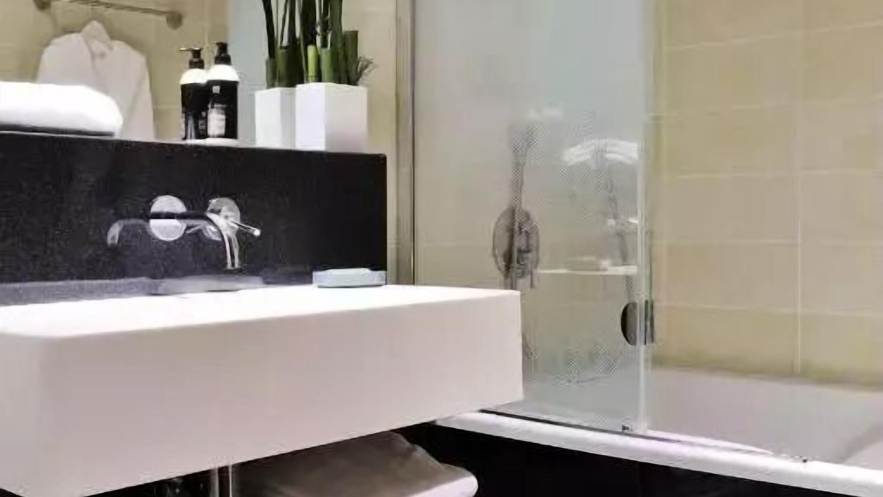 Photo of Bathroom in Grenelle