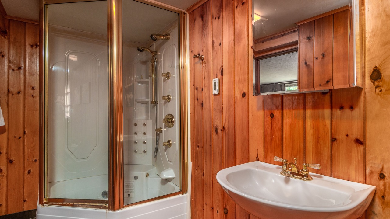 Photo of Bathroom in Lewiston