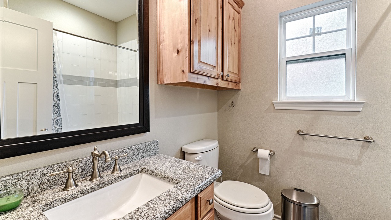 Photo of Bathroom in Oak Cliff