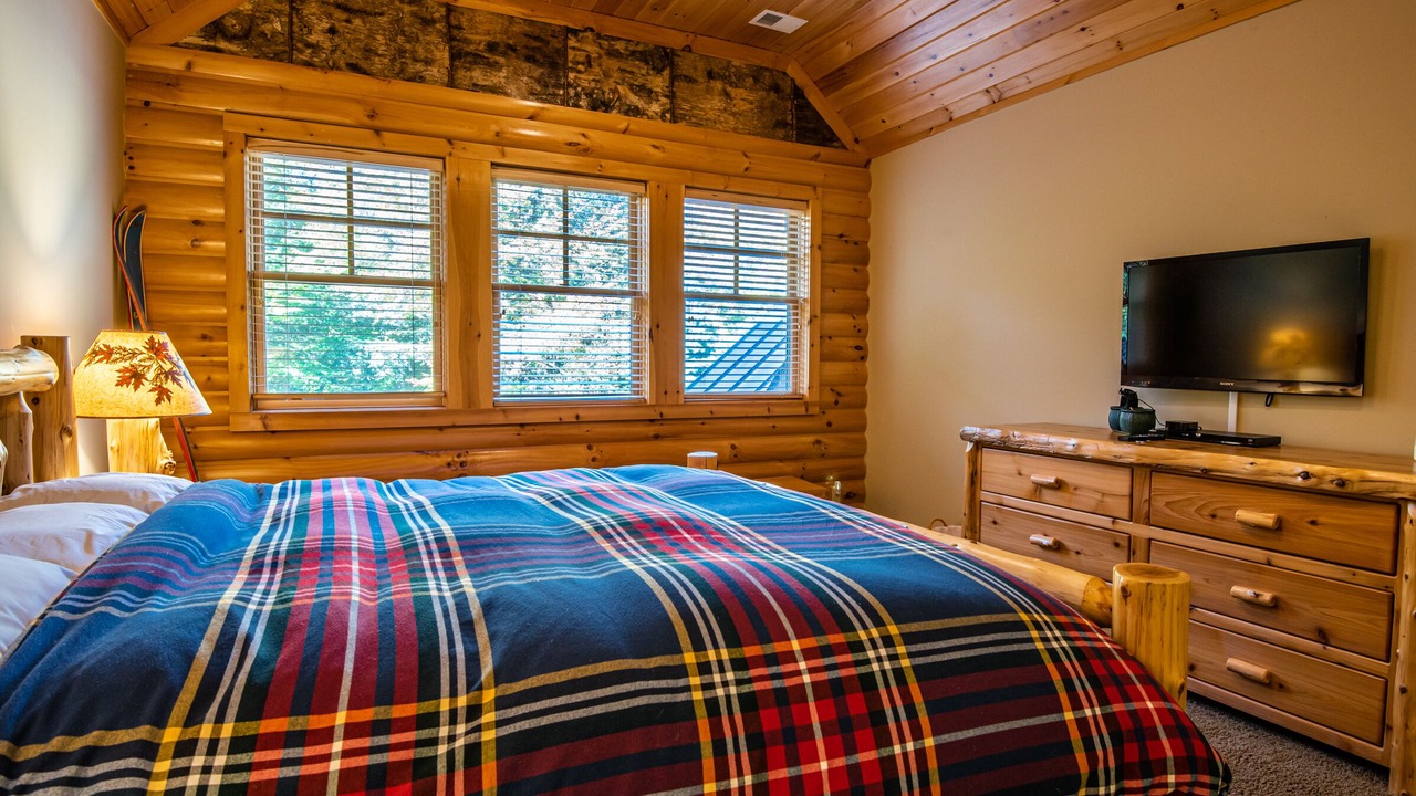 Photo of Bedroom in Town of Webb
