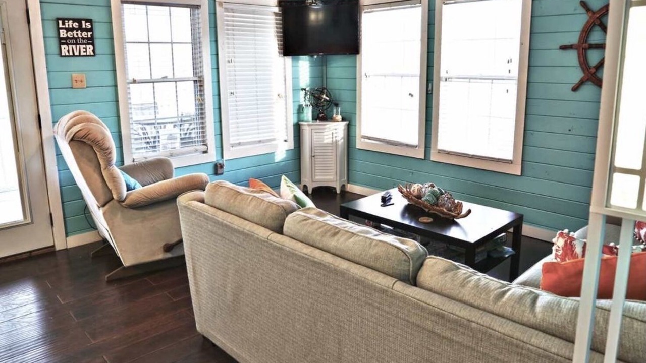 Photo of Livingroom in Decaturville