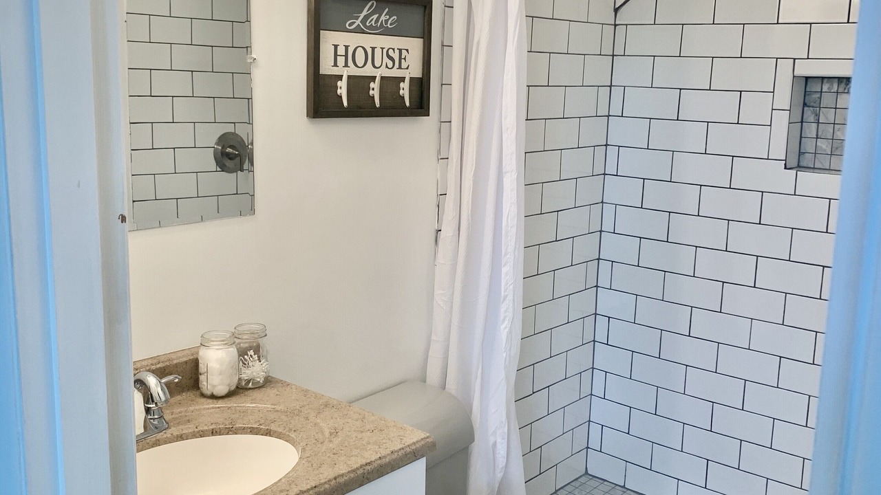 Photo of Bathroom in Thayerville