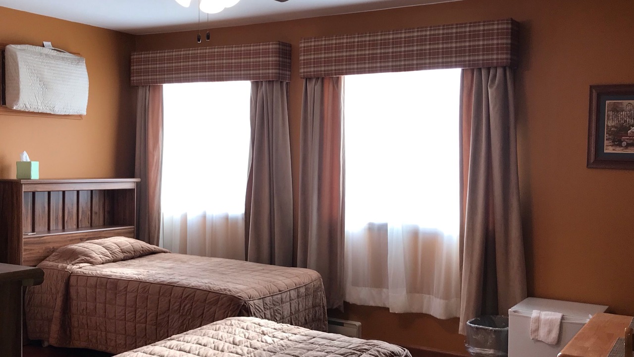 Photo of Bedroom in Roscoe