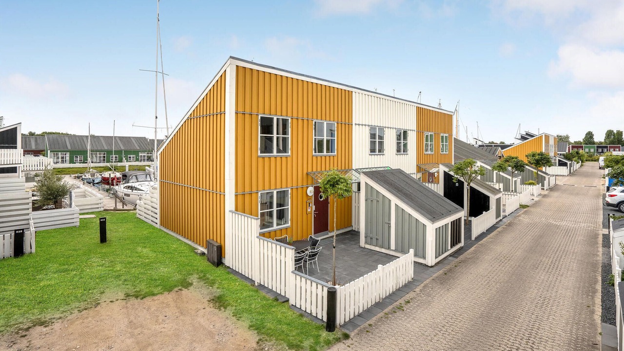 Photo of Others in Øer Strand
