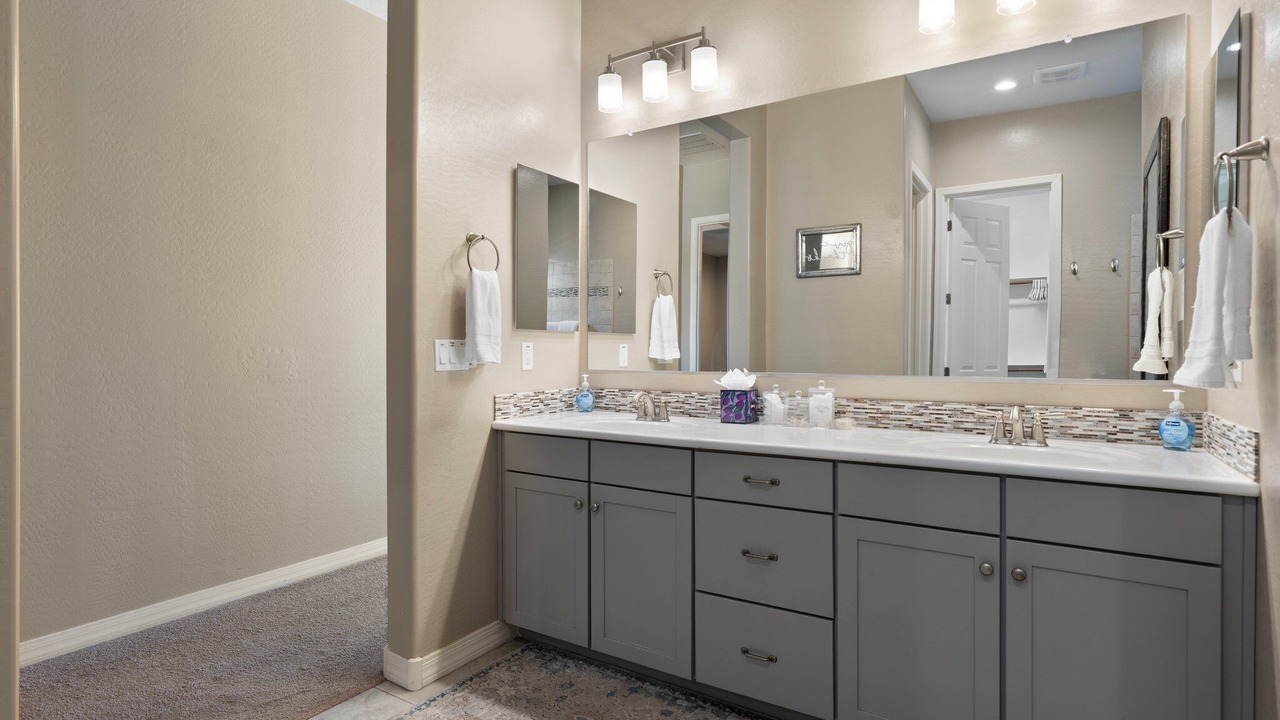 Photo of Bathroom in Palm Valley