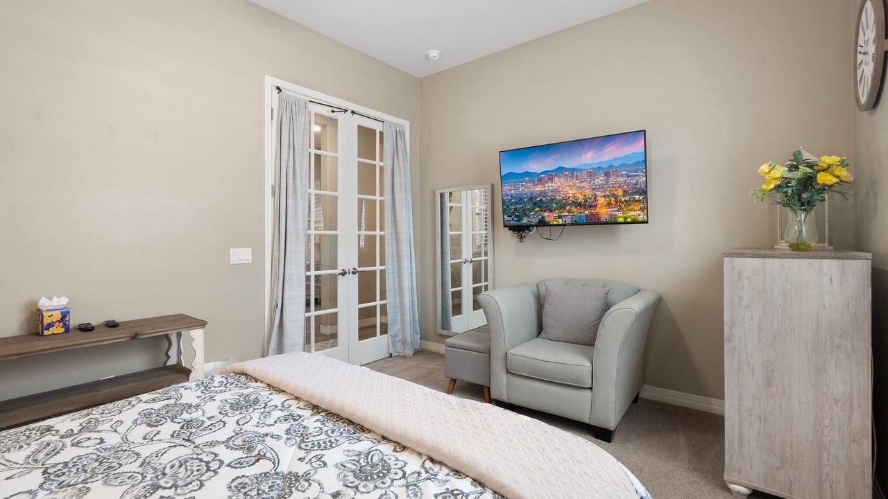 Photo of Bedroom in Palm Valley