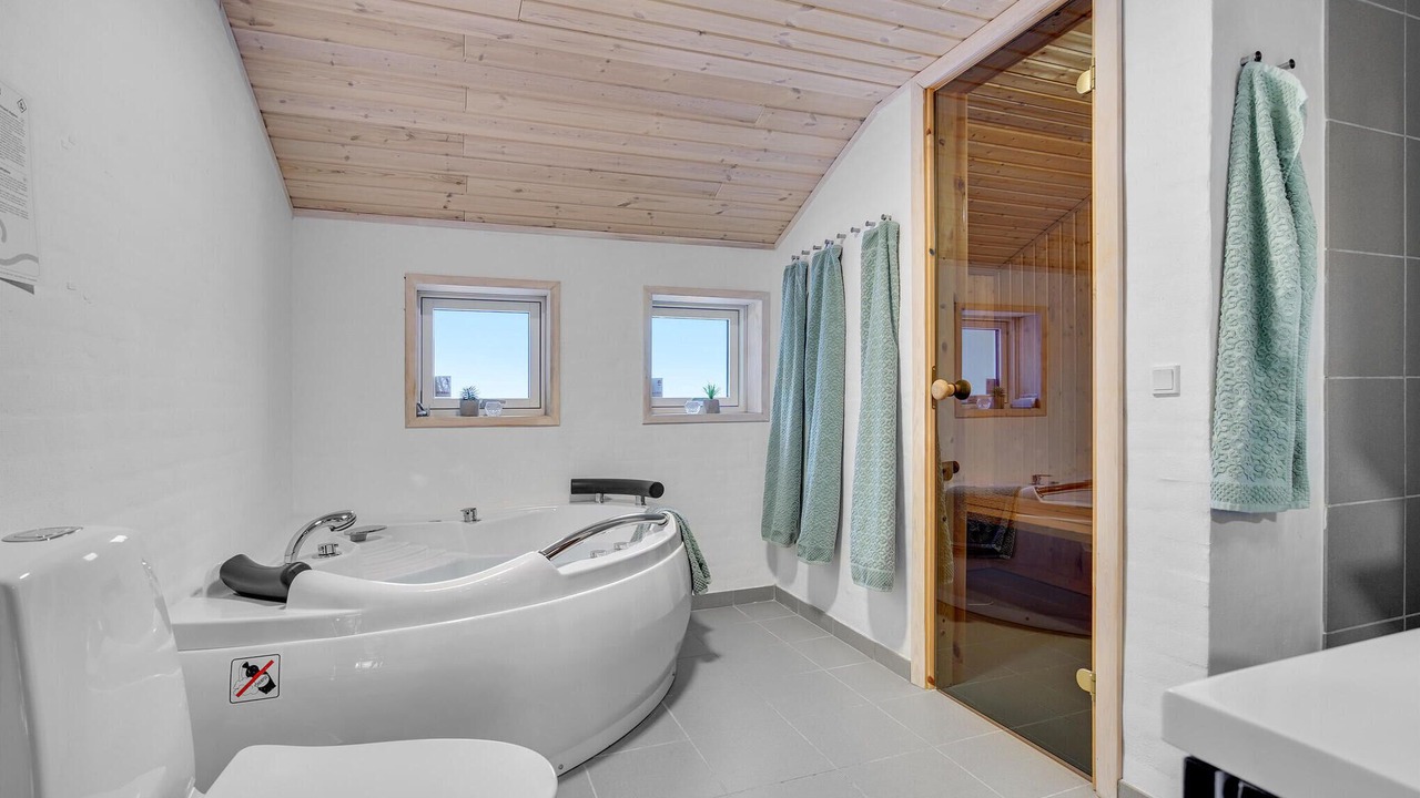 Photo of Bathroom in Aalbaek