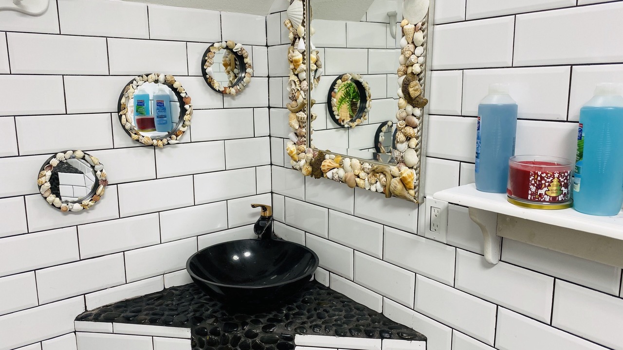 Photo of Bathroom in Town 'n' Country