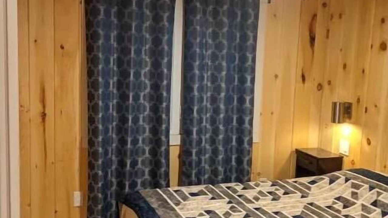 Photo of Bedroom in Lanark Highlands