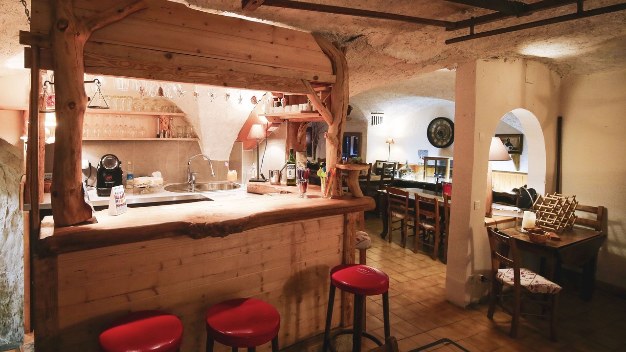 Photo of Others in Auris