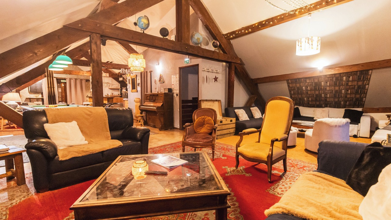 Photo of Others in Auris