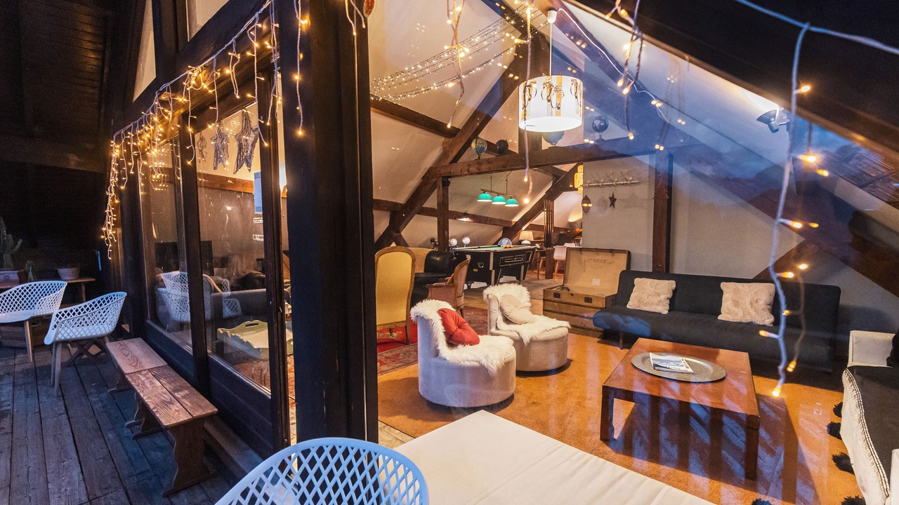 Photo of Others in Auris