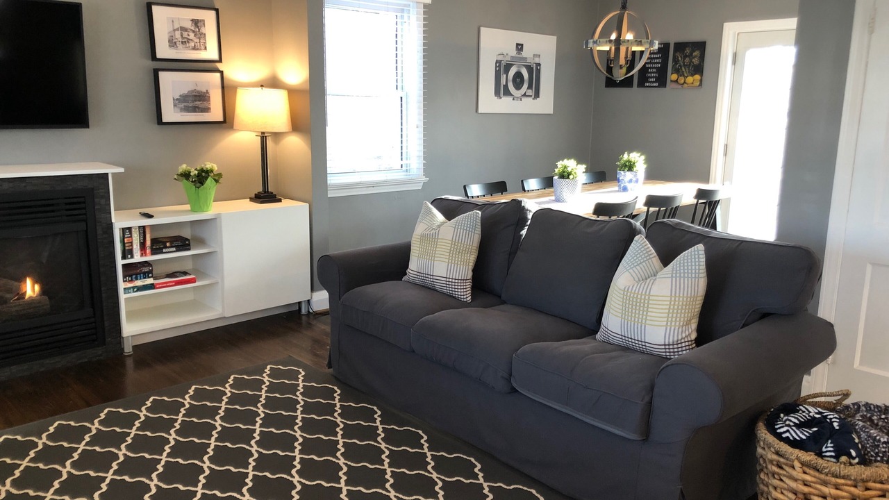 Photo of Livingroom in Burlington