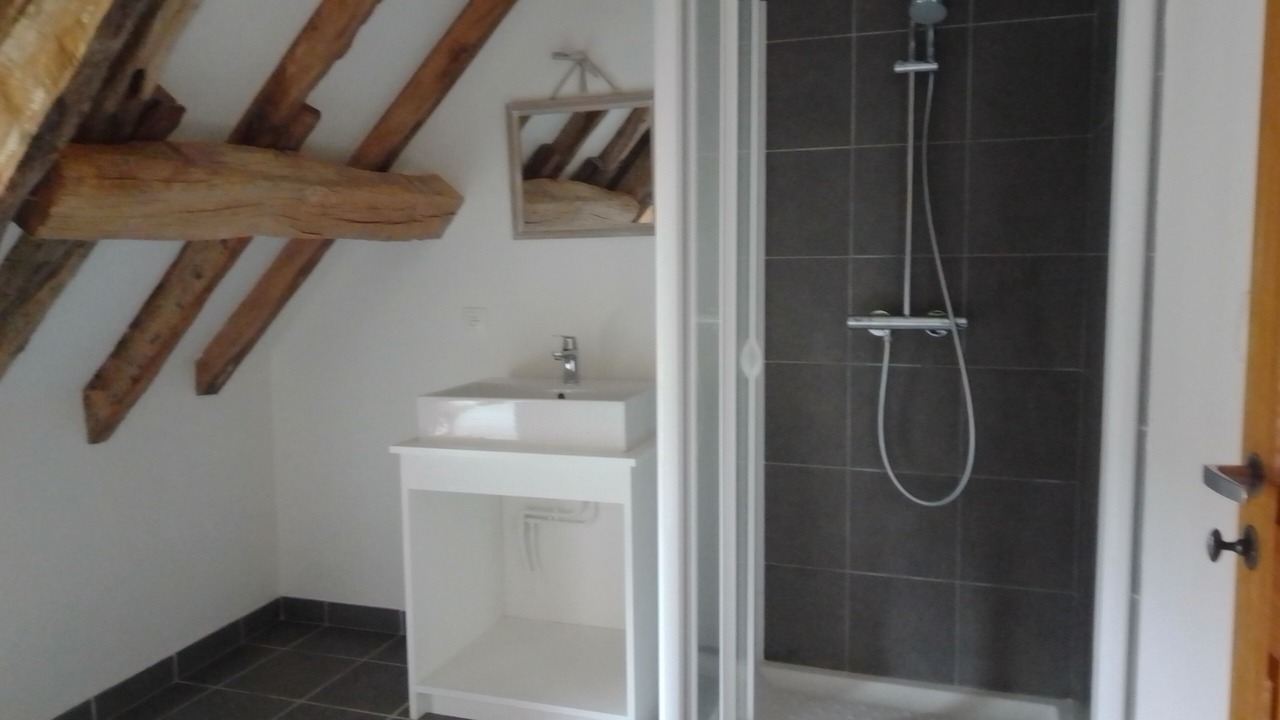 Photo of Bathroom in Preaux