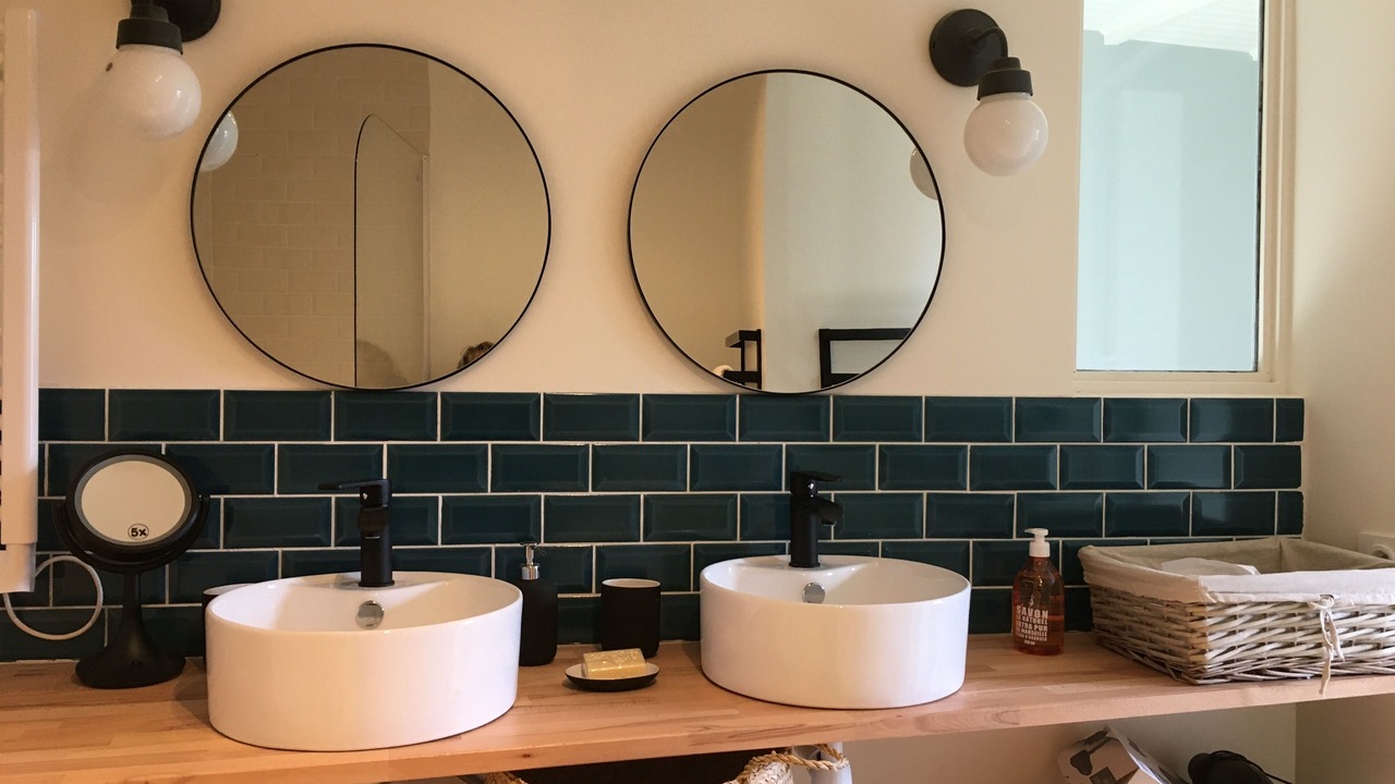 Photo of Bathroom in Saint-Aubin-sur-Mer