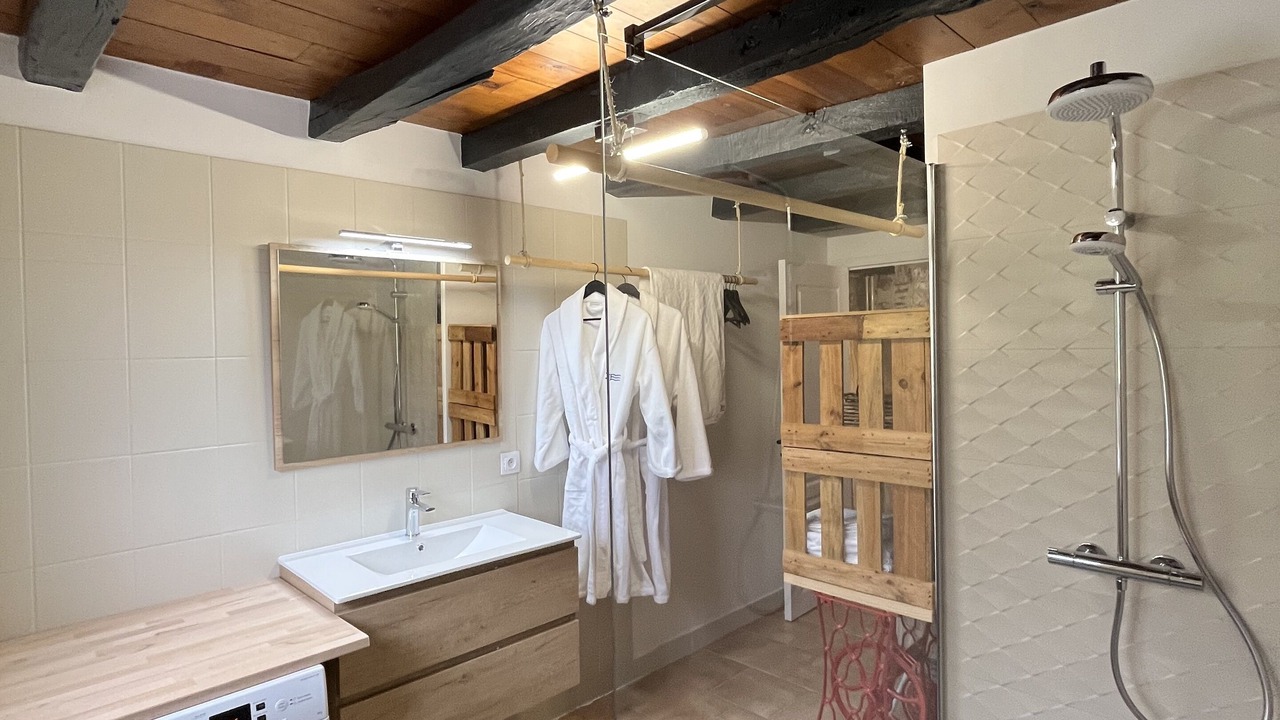 Photo of Bathroom in Monbazillac