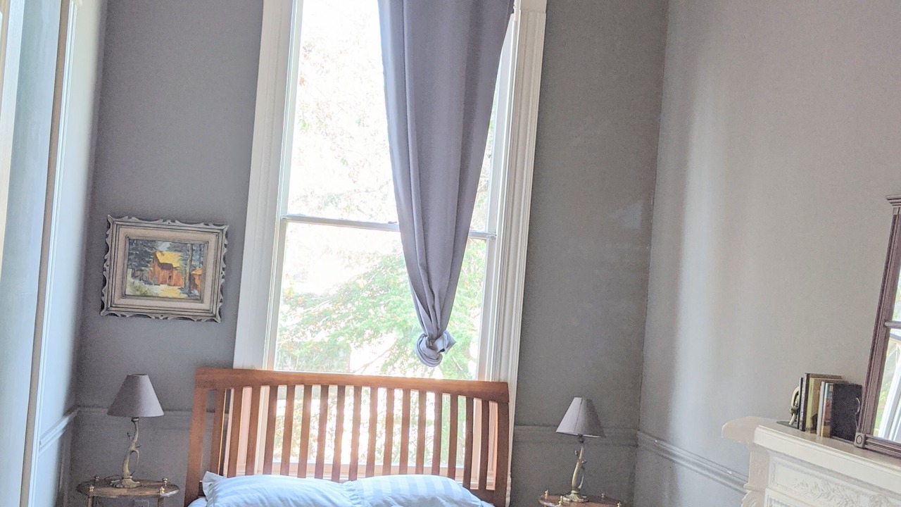 Photo of Bedroom in Oakland