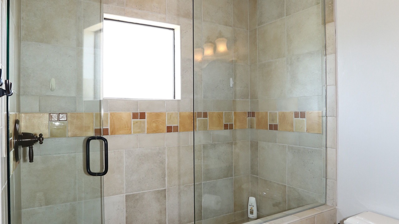 Photo of Bathroom in Fifth Green