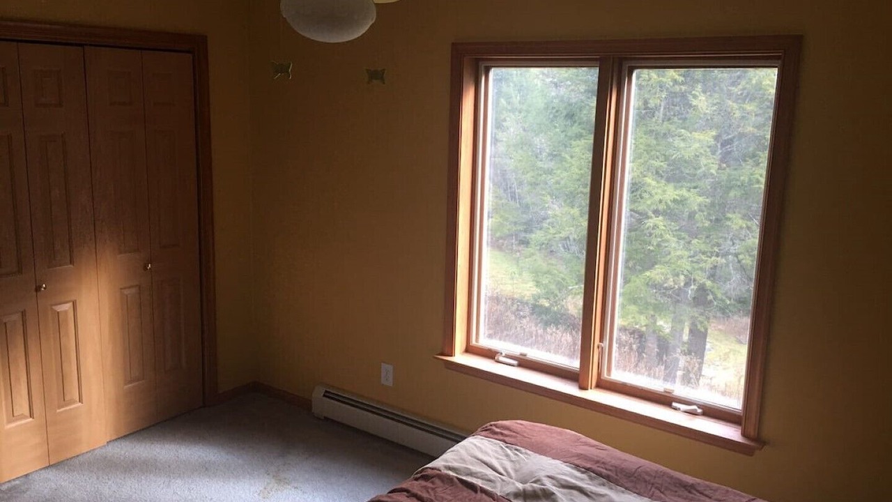 Photo of Bedroom in Parksville