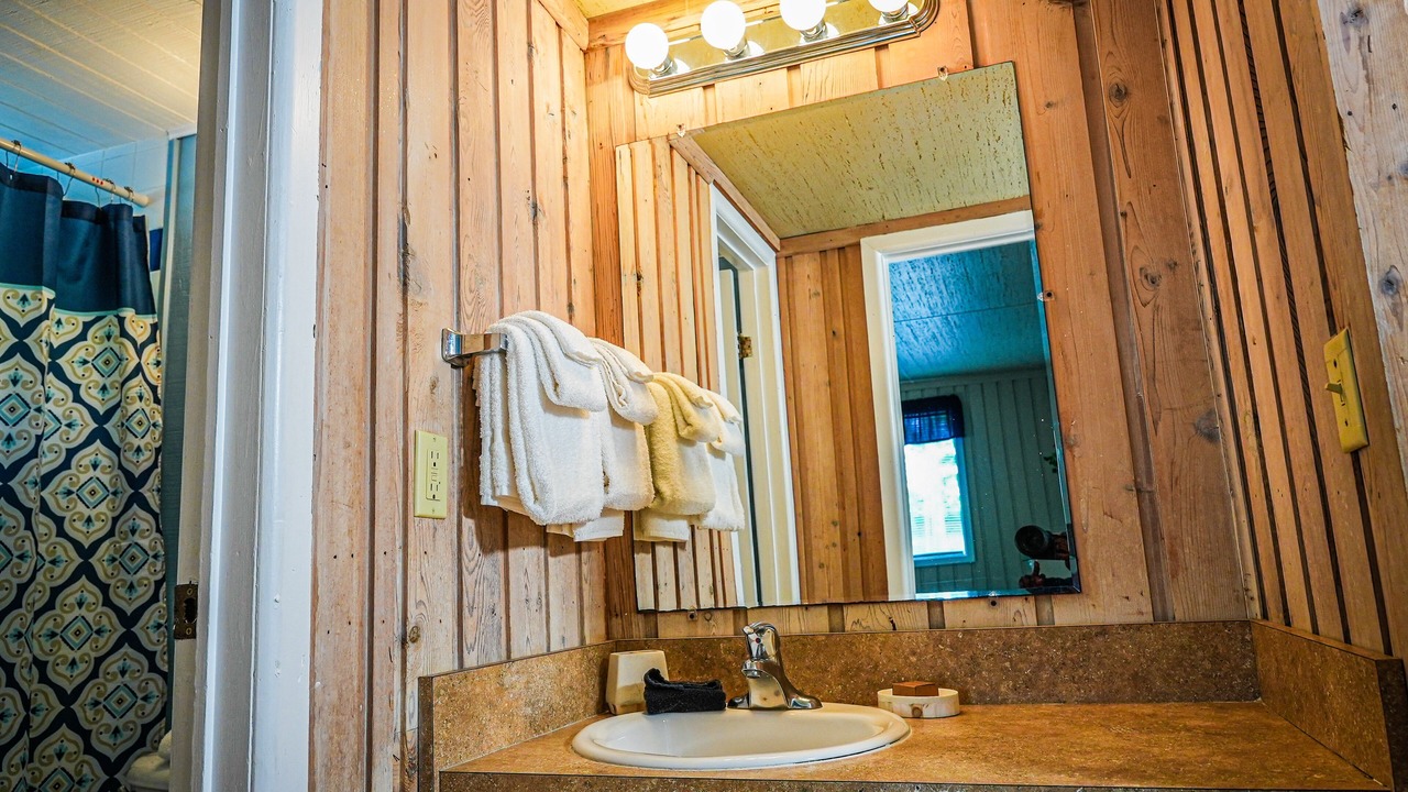 Photo of Bathroom in Pine Mountain